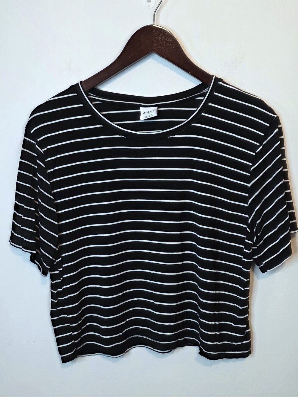J.o&co Black White Striped Cropped Tee Boxy Size Medium
